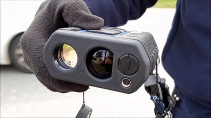 ¿Has visto los nuevos radares de bolsillo que captan la velocidad, el uso de móvil y el cinturón?