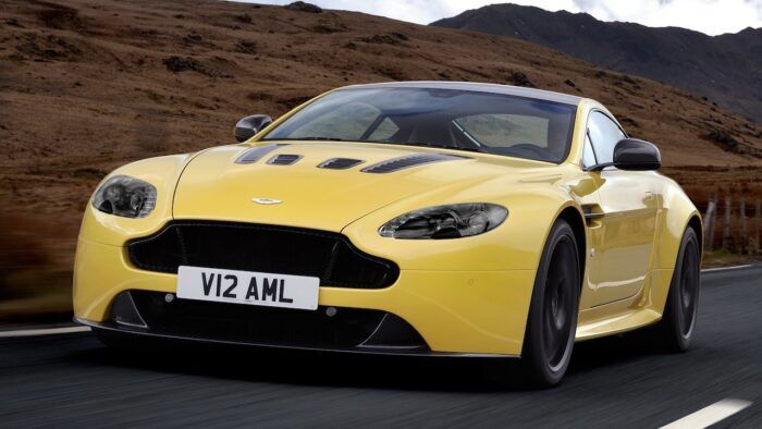 Aston Martin V12 Vantage S 7 1 700x394