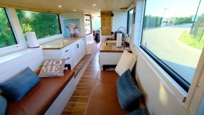 Autobus Casa Dos Plantas 5 700x394