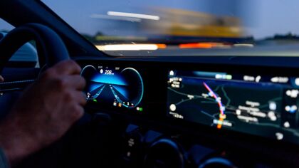 Parece obvio, pero los botones siguen siendo más fáciles de usar que las pantallas