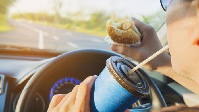 Distracciones Al Volante 1 700x394