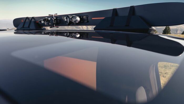 Renault Hippie Caviar Motel Concept 2022 3 700x394