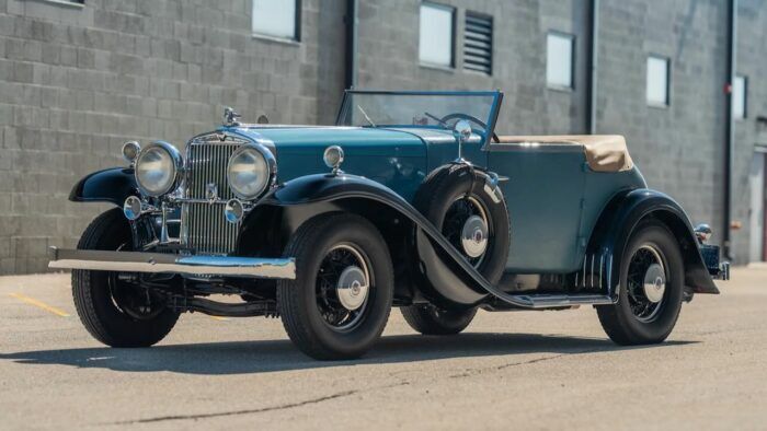 Stutz DV 32 Super Bearcat 1 700x394