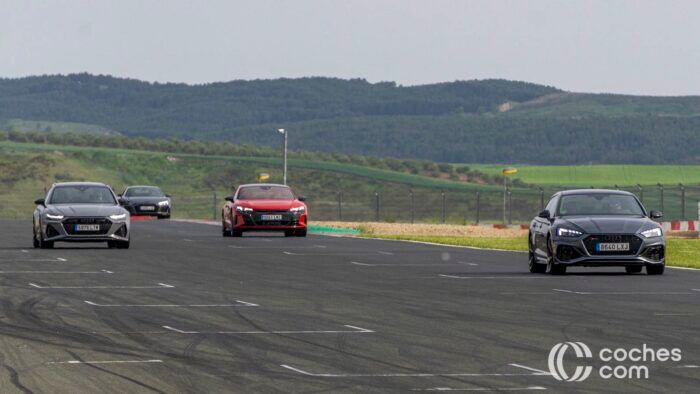 Audi Rs Driving Experience 12 700x394