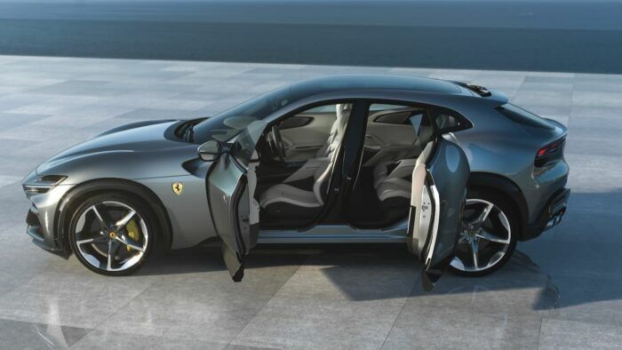 Ferrari Purosangue 2023 6 700x394