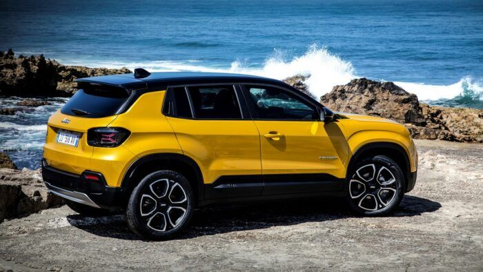 Jeep Avanger Concept 2 700x394