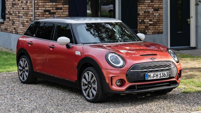 MINI Clubman Multitone Edition 2022 9 700x394