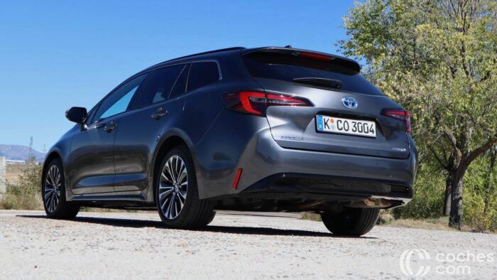 Toyota Corolla Touring Sports 140H Prueba 6 700x394