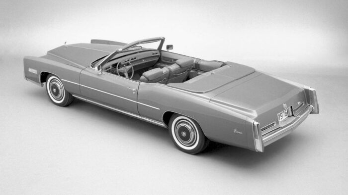 1976 Cadillac Fleetwood Eldorado Cabrio 700x394