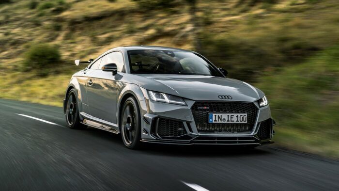 Audi TT RS Icon Edition 2022 54 700x394