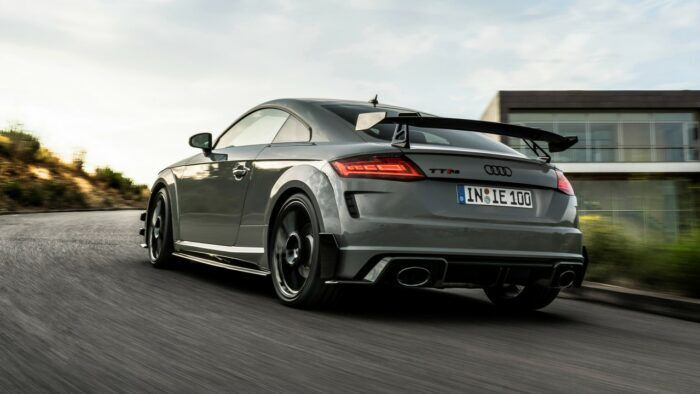 Audi TT RS Icon Edition 2022 68 700x394