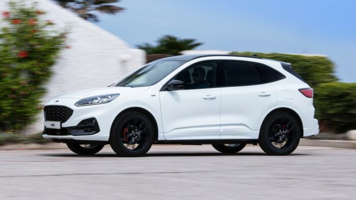 Ford Kuga Black Edition 4 700x394