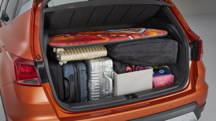 Maletero Coche Equipaje 700x394