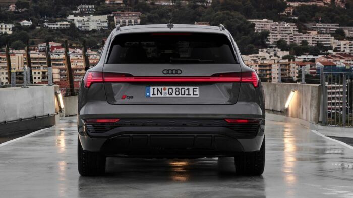 Audi Q8 E Tron Quattro 2023 17 700x394