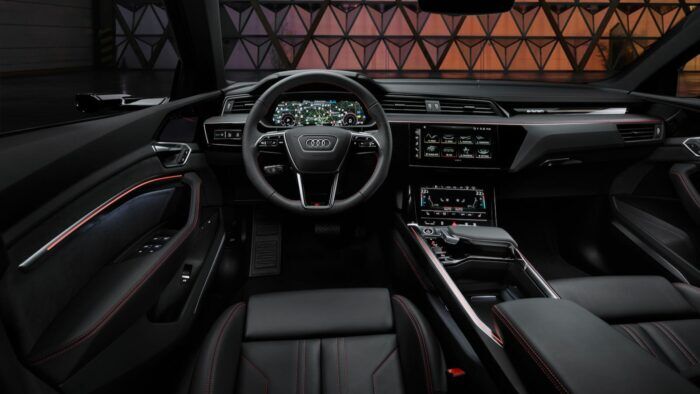 Audi Q8 E Tron Quattro 2023 Interior 5 700x394