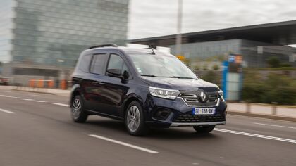 Renault Kangoo E-Tech Combi: el de pasajeros ya disponible en formato eléctrico