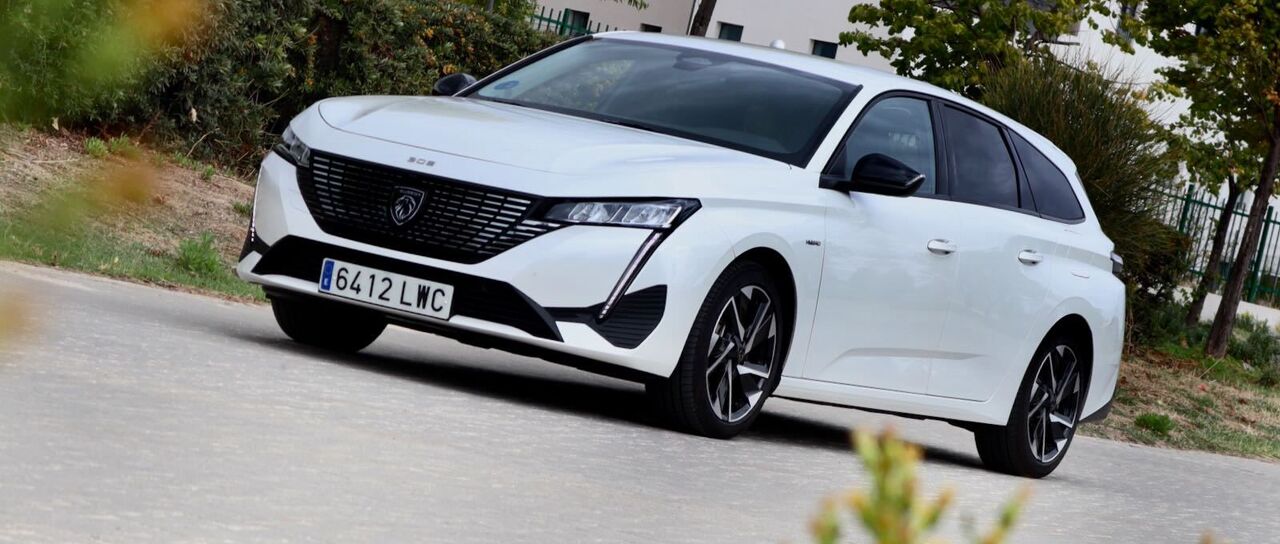 Todas las noticias de coches en un solo portal: Pruebas, fotos, vídeos, informes...