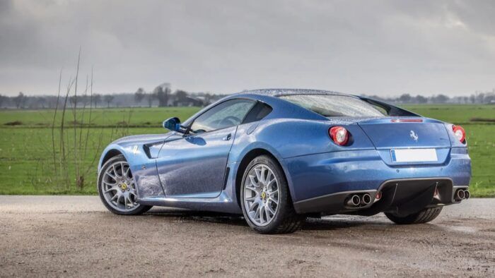 Ferrari 599 Manual 9 700x394