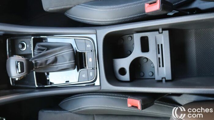 Skoda Karoq 15 TSI Prueba Interior 14 700x394