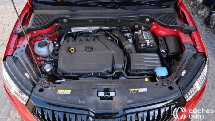 Skoda Karoq 15 TSI Prueba Motor 1 700x394