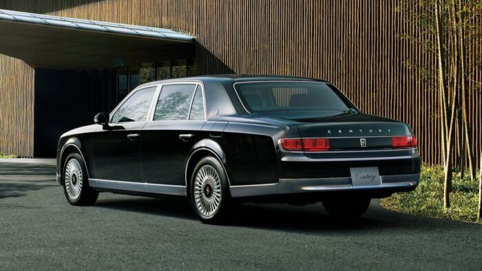 Toyota Century 1 700x394