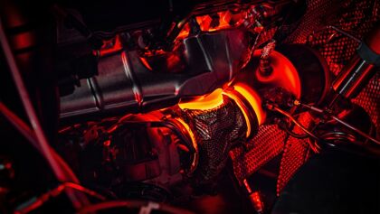 El rendimiento del motor de tu coche también está condicionado al calor que haga