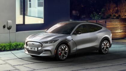 ¿Qué son las baterías LFP con las que mejorarán los precios del Ford Mustang Mach-E?