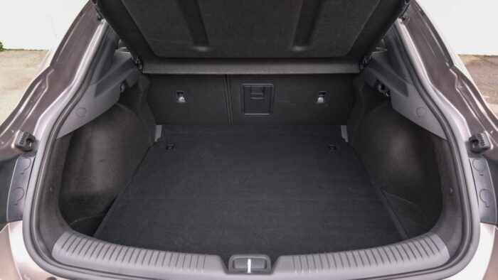 Hyundai I30 Fastback 1 700x394