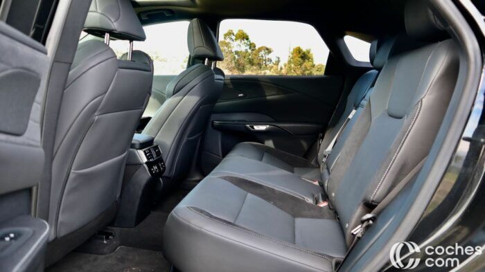 Lexus RX 500h 2023 Prueba Interior 10 700x393