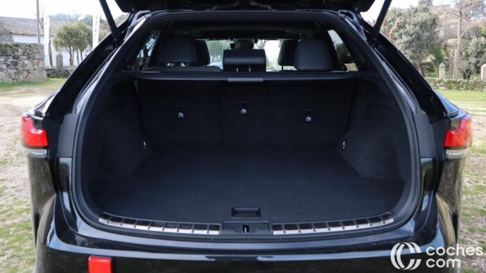 Lexus RX 500h 2023 Prueba Maletero 1 700x394