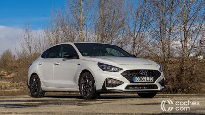 Hyundai i30 Fastback 1.0 TGDI 120 CV, prueba con la carrocería más original
