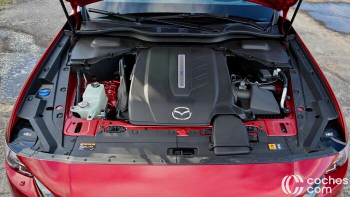 Mazda CX 60 PHEV Homura Prueba Motor 1 700x394