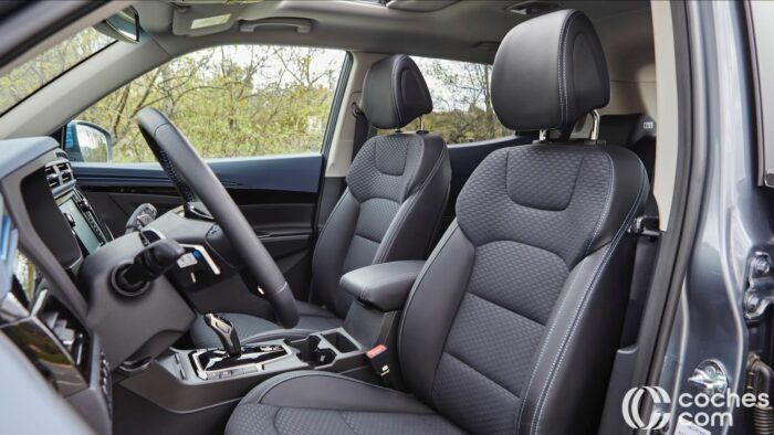SsangYong Korando E Motion Prueba Interior 10 700x394