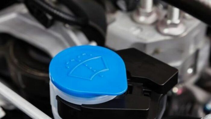 Deposito Liquido Limpiaparabrisas 700x394