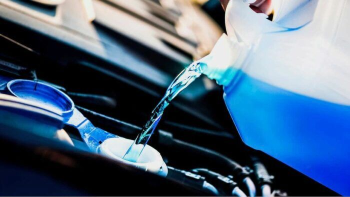 Liquido Limpiaparabrisas 700x394