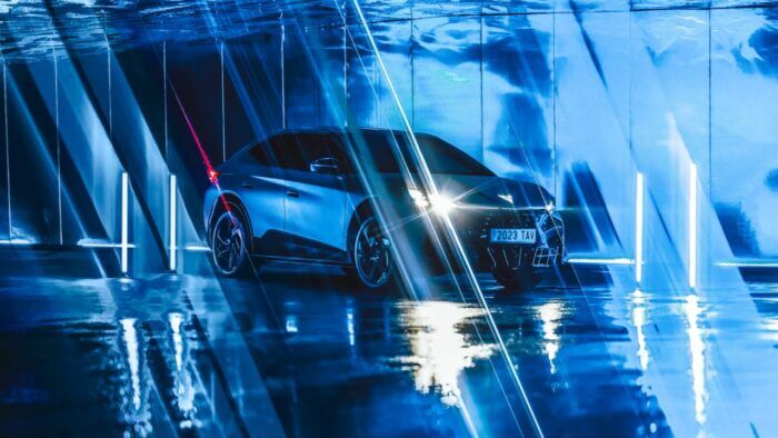 Cupra Tavascan 2024 11 700x394