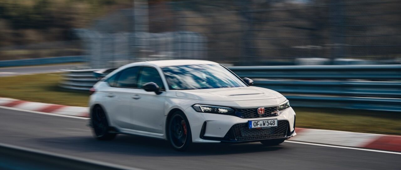 Todas las noticias de coches en un solo portal: Pruebas, fotos, vídeos, informes...