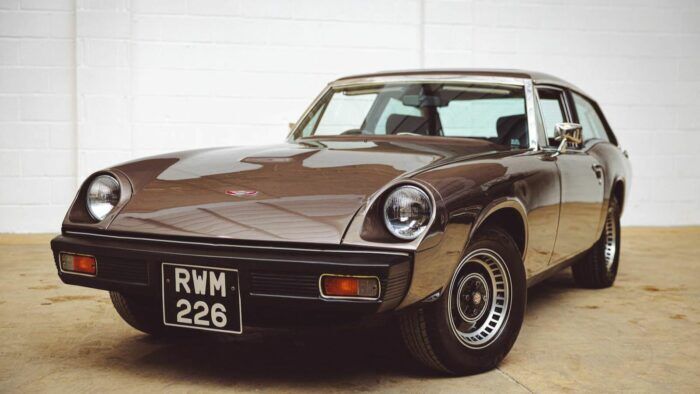 Jensen GT 1975 3 700x394