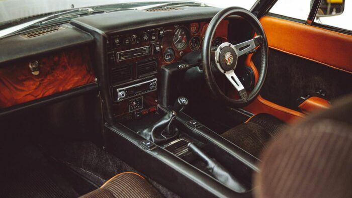 Jensen GT 1975 Interior 1 700x394