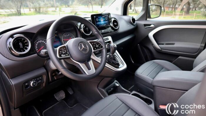 Mercedes Clase T 180 D Prueba Interior 1 700x394
