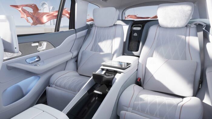 Mercedes Maybach GLS 2023 15 700x394
