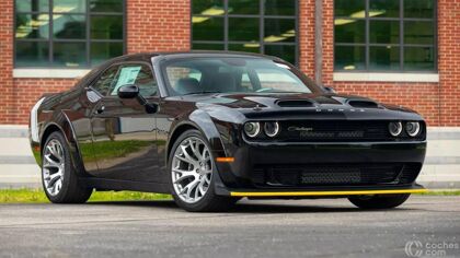 Dodge Challenger Black Ghost 2023