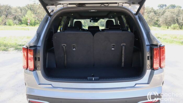 Kia Sorento Black Edition Prueba Maletero 1 700x393