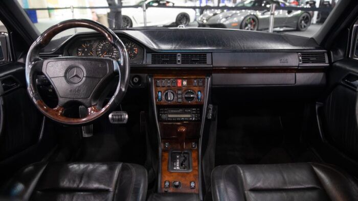 Mercedes E60 AMG 1 700x394