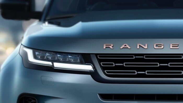 Range Rover Evoque 2024 12 700x394