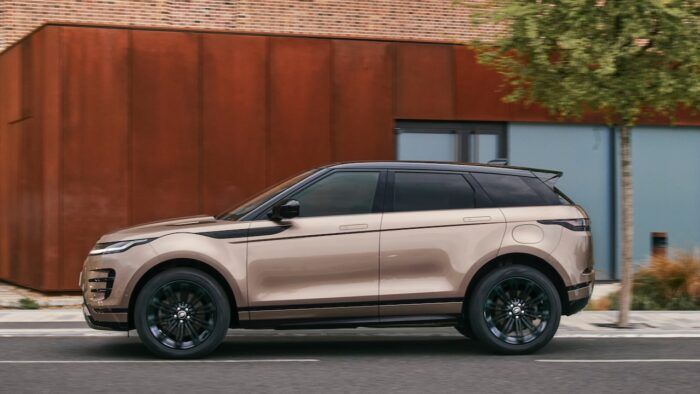 Range Rover Evoque 2024 5 700x394