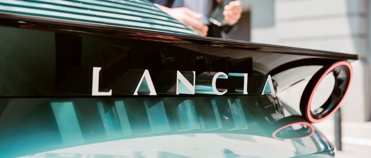 Todas las noticias de coches en un solo portal: Pruebas, fotos, vídeos, informes...