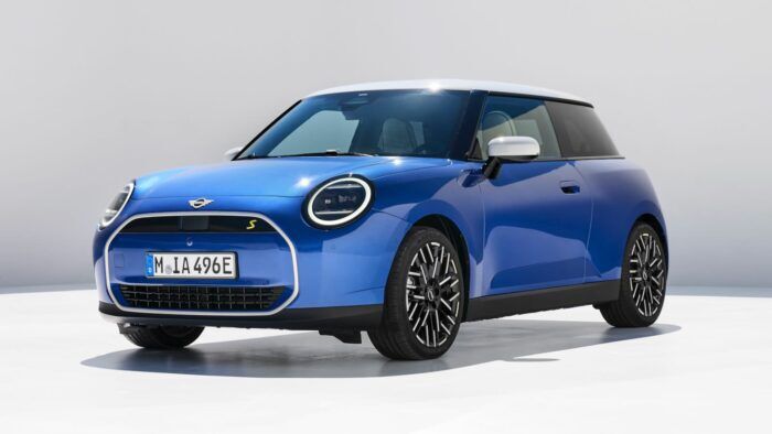 MINI Cooper SE 2024 14 700x394