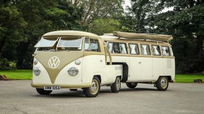 Querrás este peculiar Volkswagen Type 2 «Splitscreen» con motor de Audi S3 y caravana incluida