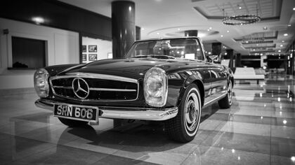 Everrati electrifica el Mercedes 230 SL Pagoda